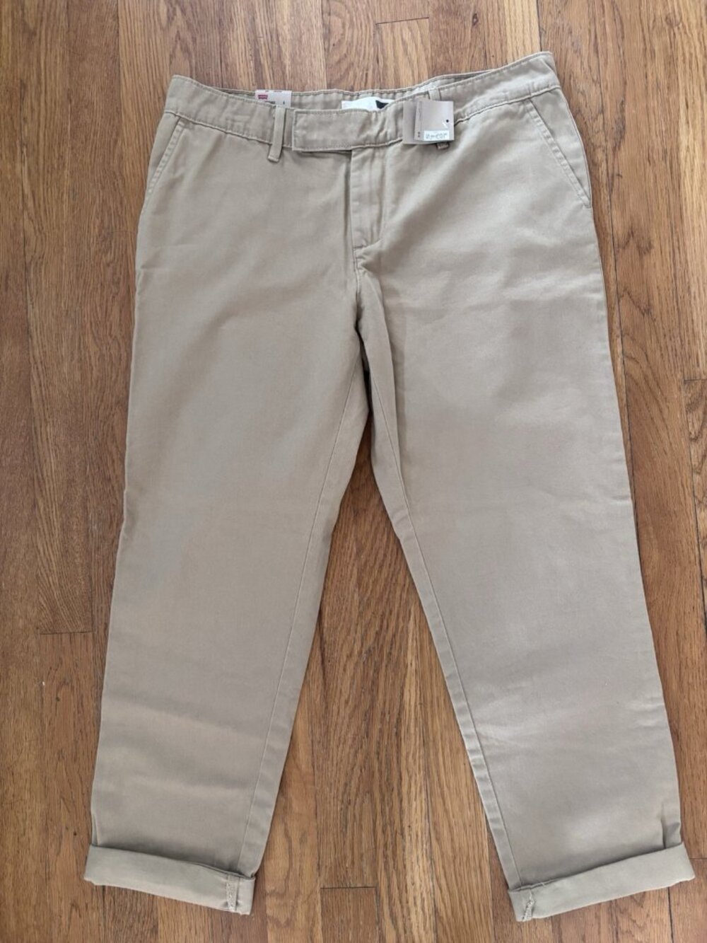 NWT Levi's Womens Size 28 Khaki Chino Pants Straight Leg